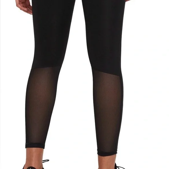 NWT- Nike Pro Mid-Rise Mesh-
Paneled Leggings - Picture 10 of 11